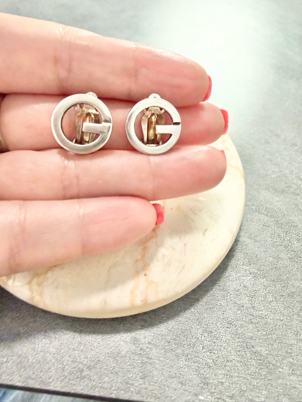 Authentic Vintage Rare Gucci 925 Made In Mexico Round G Logo Clip-On Earrings